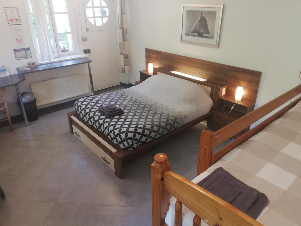Chambre D'Hotes De La Roche Tremblante Huelgoat Exterior photo